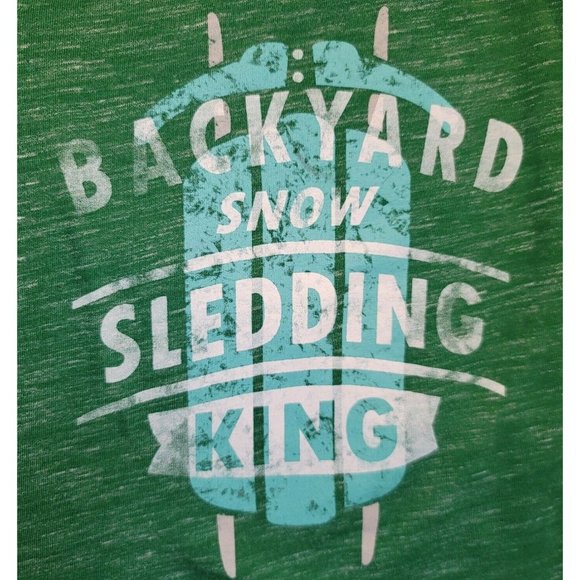 Cat & Jack Boy's Green Backyard Snow Sledding King Shirt, XS 4-5T pre-owned - Picture 2 of 5